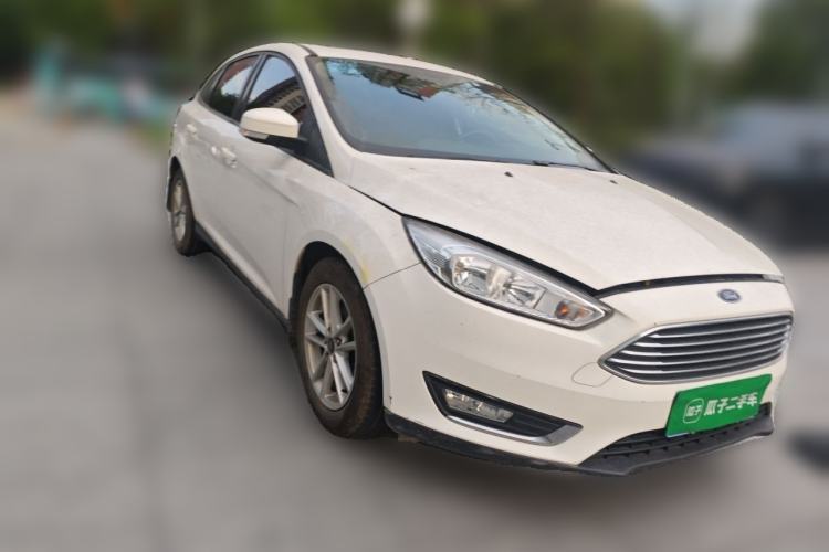 Used Ford Focus 2017 Sedan EcoBoost 125 Automatic Supreme Style SmartDrive Edition Front Right 45 Deg