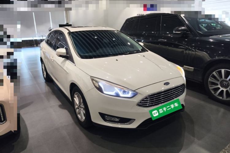 Used Ford Focus 2017 Sedan EcoBoost 180 Automatic Elite Model Front Right 45 Deg