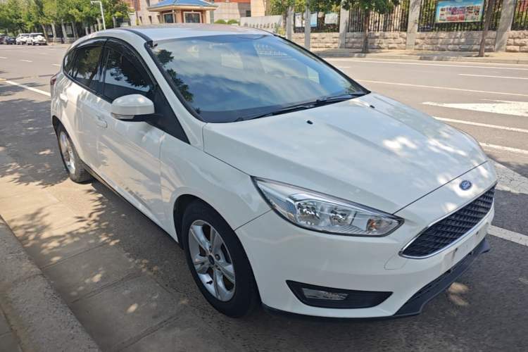 Used Ford Focus 2017 Hatchback 1.6L Manual Comfort Plus SmartDrive Edition Front Right 45 Deg