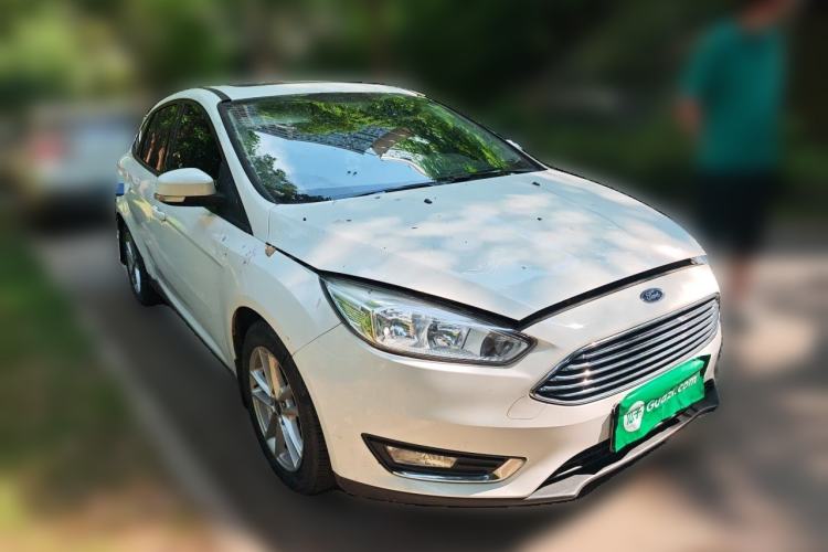 Used Ford Focus 2017 Sedan EcoBoost 125 Automatic Supreme Style SmartDrive Edition Front Right 45 Deg
