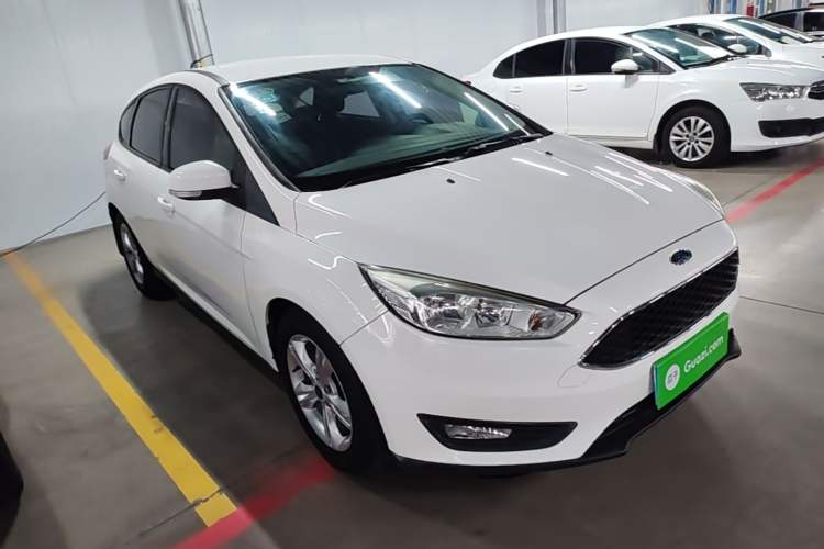Used Ford Focus 2017 Hatchback 1.6L Automatic Comfort Plus SmartDrive Edition Front Right 45 Deg