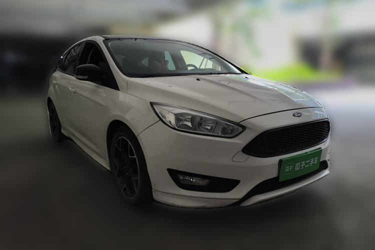 Used Ford Focus 2017 1.5T CTCC White and Black Limited Edition Front Right 45 Deg