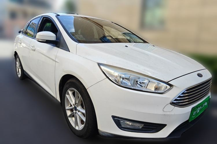 Used Ford Focus 2017 Sedan 1.6L Manual Fashion Edition Smart Drive Version Front Right 45 Deg