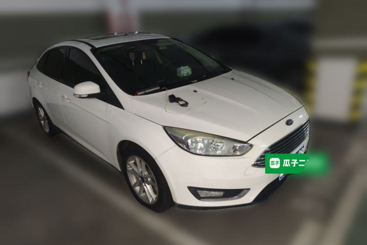 Used Ford Focus 2017 Sedan 1.6L Manual Fashion Edition Smart Drive Version Front Right 45 Deg