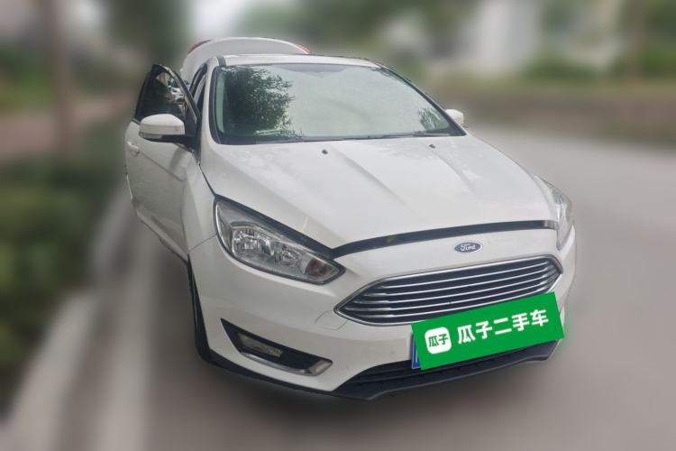Used Ford Focus 2017 Sedan EcoBoost 180 Automatic Elite Model Front Right 45 Deg