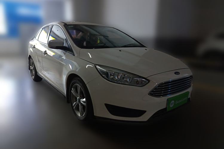 Used Ford Focus 2017 Sedan 1.6L Automatic Comfort Plus SmartDrive Edition Front Right 45 Deg