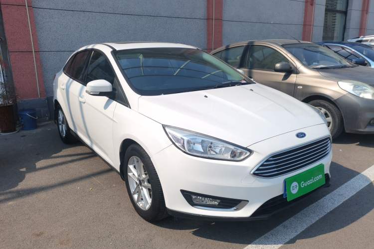 Used Ford Focus 2017 Sedan 1.6L Automatic Fashion Edition Smart Drive Version Front Right 45 Deg