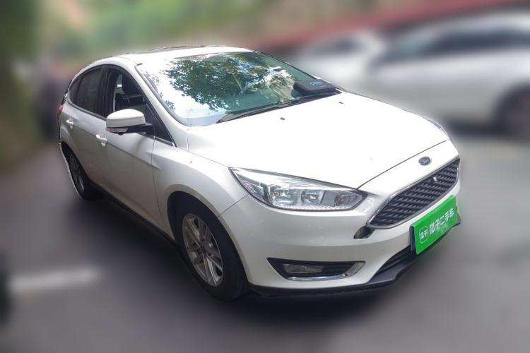 Used Ford Focus 2017 Hatchback EcoBoost 180 Automatic Elite Model Front Right 45 Deg