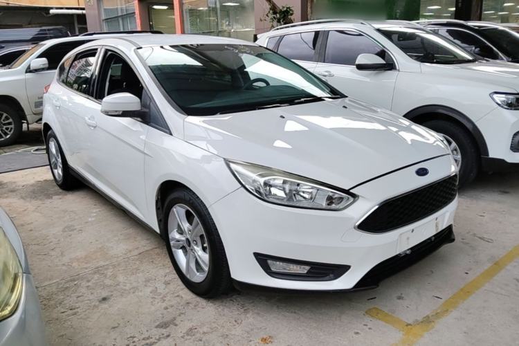 Used Ford Focus 2017 Hatchback 1.6L Automatic Comfort Plus SmartDrive Edition Front Right 45 Deg