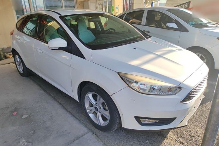 Used Ford Focus 2017 Hatchback 1.6L Automatic Comfort Plus SmartDrive Edition Front Right 45 Deg