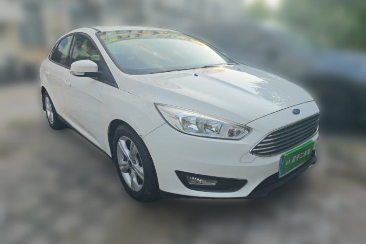 Used Ford Focus 2017 Sedan 1.6L Automatic Comfort Plus SmartDrive Edition Front Right 45 Deg