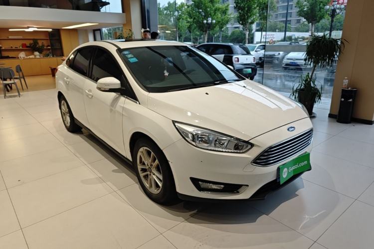 Used Ford Focus 2017 Sedan EcoBoost 180 Automatic Elite Model Front Right 45 Deg