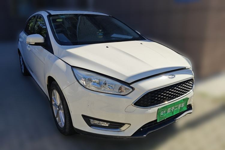 Used Ford Focus 2017 Hatchback 1.6L Automatic Fashion Edition Smart Drive Version Front Right 45 Deg