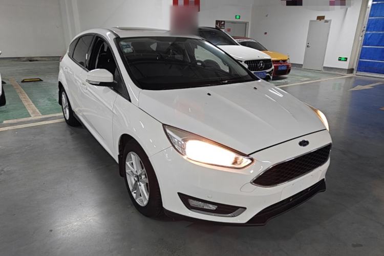 Used Ford Focus 2017 Hatchback 1.6L Automatic Fashion Edition Smart Drive Version Front Right 45 Deg