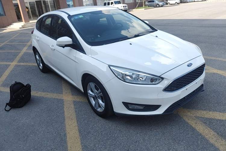 Used Ford Focus 2017 Hatchback 1.6L Automatic Comfort Plus SmartDrive Edition Front Right 45 Deg