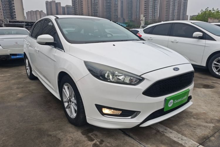 Used Ford Focus 2017 Sedan EcoBoost 180 Automatic Elite Model Front Right 45 Deg