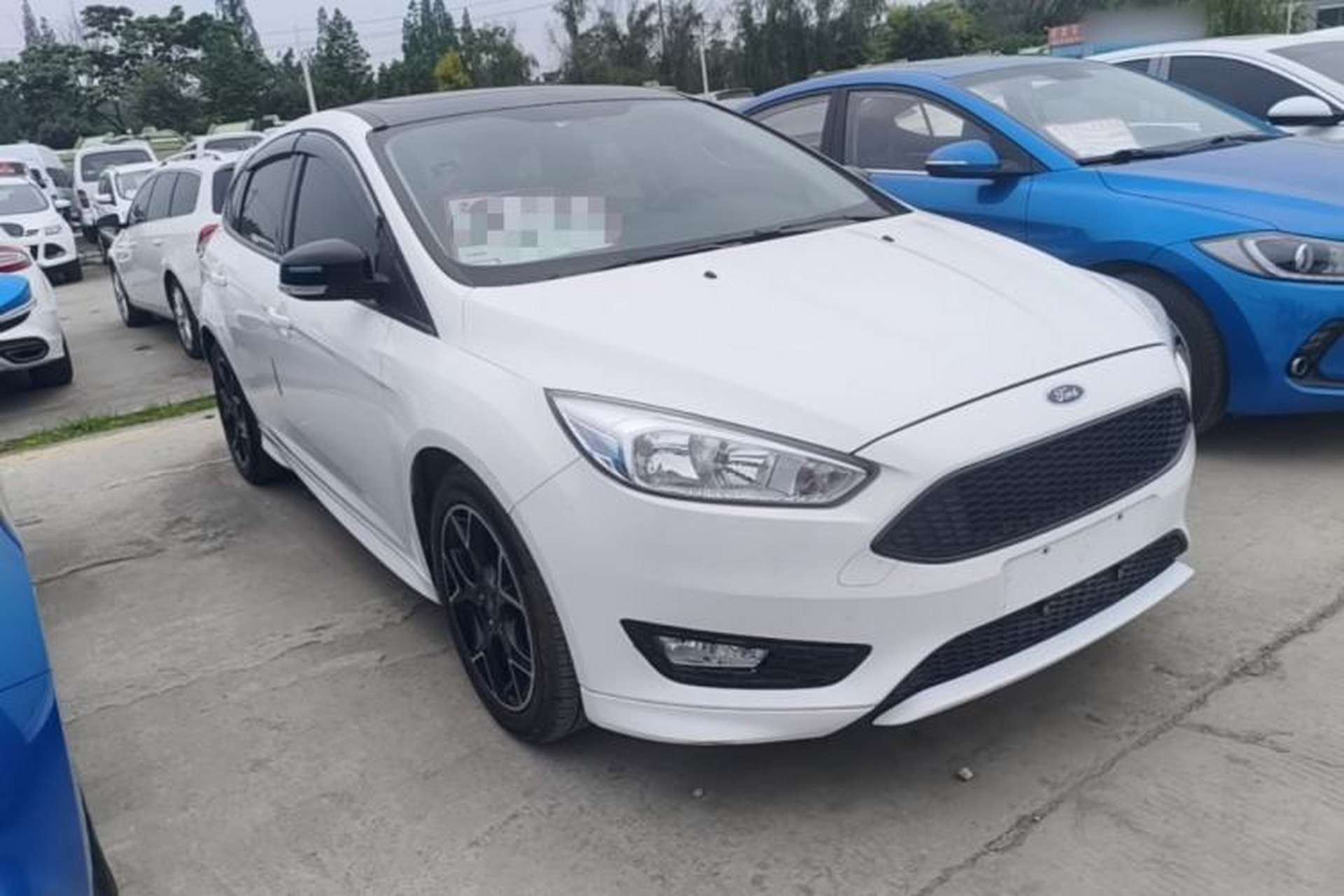 Used Ford Focus 2017 1.5T CTCC White and Black Limited Edition Front Right 45 Deg
