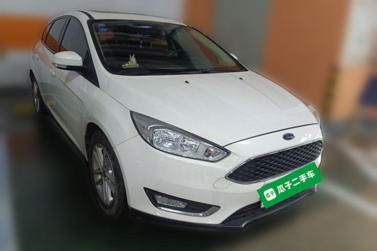 Used Ford Focus 2017 Hatchback 1.6L Automatic Fashion Edition Smart Drive Version Front Right 45 Deg