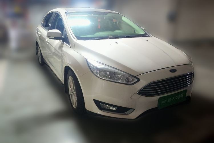 Used Ford Focus 2017 Sedan EcoBoost 180 Automatic Elite Model Front Right 45 Deg
