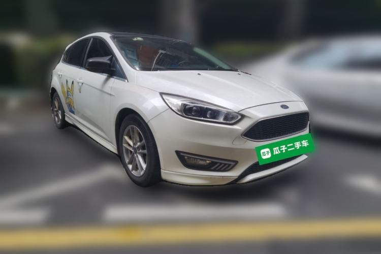 Used Ford Focus 2017 Hatchback EcoBoost 180 Automatic Elite Model Front Right 45 Deg
