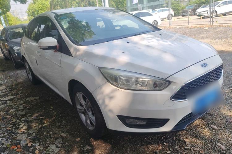 Used Ford Focus 2017 Hatchback 1.6L Automatic Comfort Plus SmartDrive Edition Front Right 45 Deg