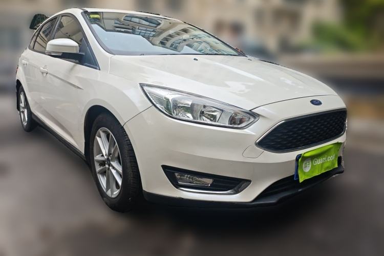 Used Ford Focus 2017 Hatchback EcoBoost 125 Automatic - Ultra-Powerful Style Edition with Smart Drive Features Front Right 45 Deg