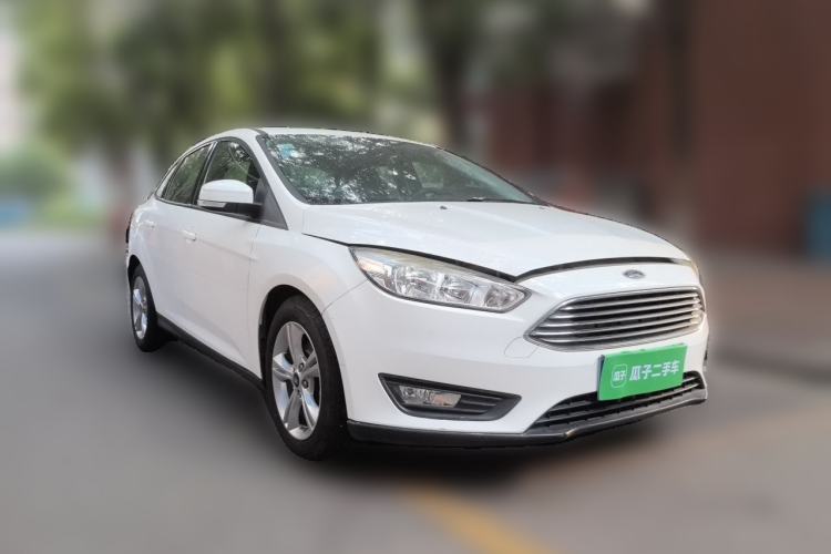 Used Ford Focus 2017 Sedan 1.6L Automatic Comfort Plus SmartDrive Edition Front Right 45 Deg
