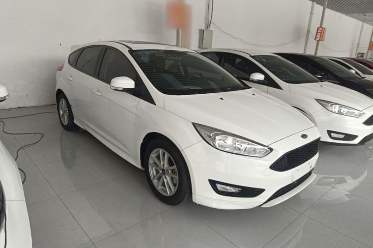 Used Ford Focus 2017 Hatchback 1.6L Manual Fashion Edition SmartDrive Version Front Right 45 Deg