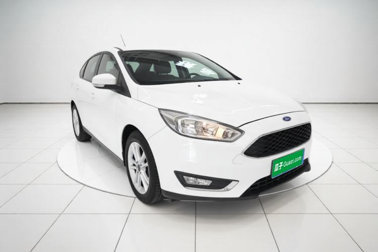 Used Ford Focus 2017 Hatchback 1.6L Automatic Fashion Edition Smart Drive Version Front Right 45 Deg