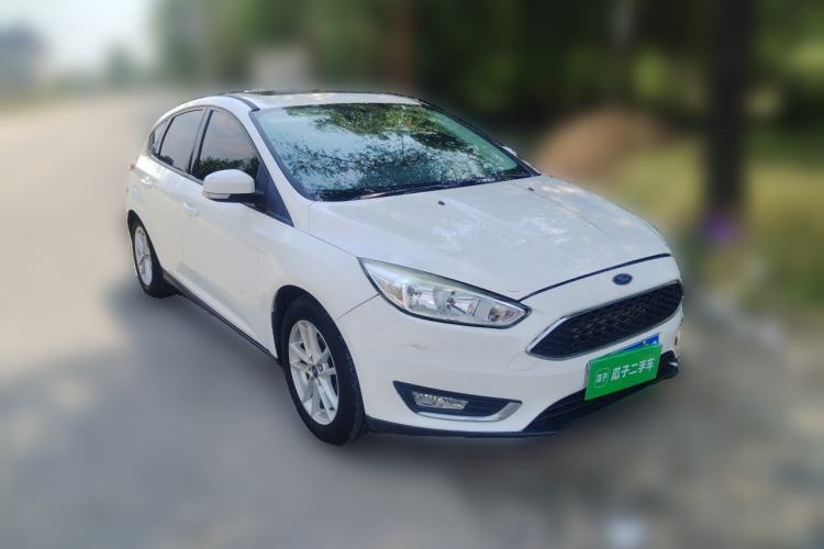 Used Ford Focus 2017 Hatchback 1.6L Automatic Fashion Edition Smart Drive Version Front Right 45 Deg