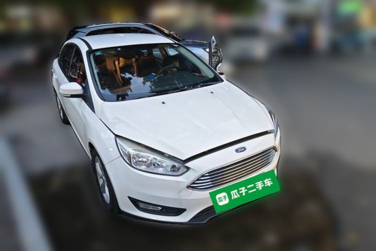 Used Ford Focus 2017 Sedan 1.6L Automatic Comfort Plus SmartDrive Edition Front Right 45 Deg