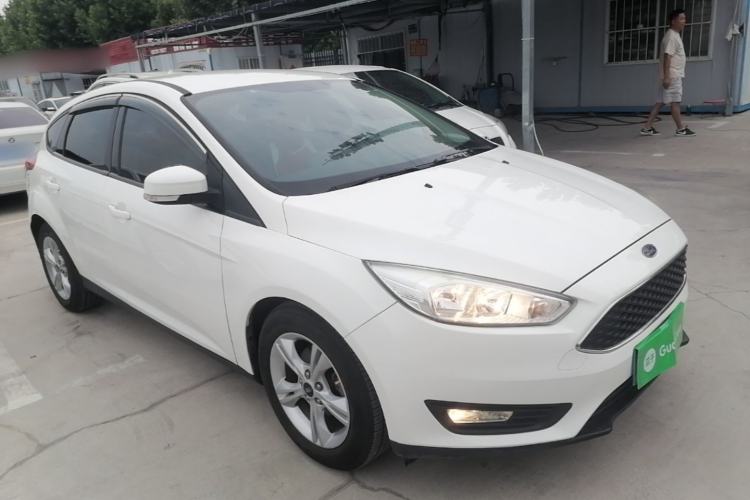 Used Ford Focus 2017 Hatchback 1.6L Automatic Comfort Plus SmartDrive Edition Front Right 45 Deg