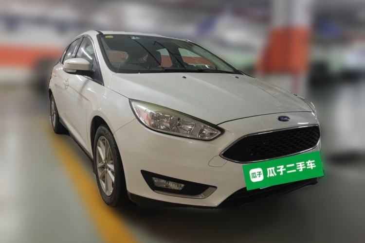 Used Ford Focus 2017 Hatchback 1.6L Automatic Fashion Edition Smart Drive Version Front Right 45 Deg
