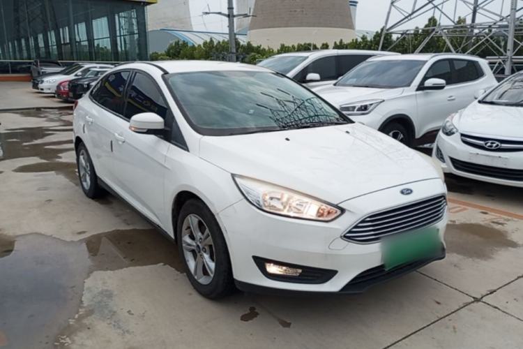 Used Ford Focus 2017 Sedan 1.6L Manual Comfort Plus SmartDrive Edition Front Right 45 Deg