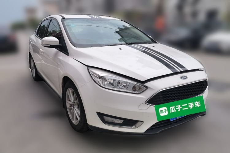 Used Ford Focus 2017 Sedan EcoBoost 125 Automatic Supreme Style SmartDrive Edition Front Right 45 Deg