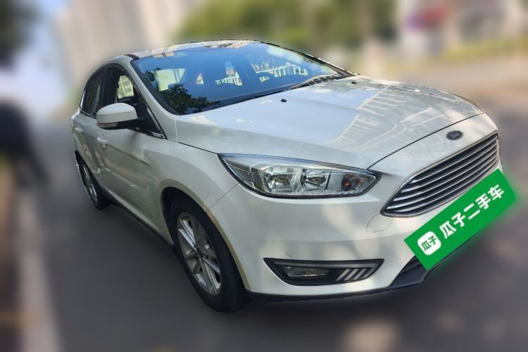 Used Ford Focus 2017 Sedan 1.6L Manual Fashion Edition Smart Drive Version Front Right 45 Deg