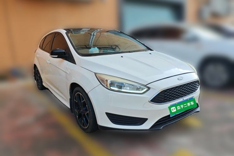 Used Ford Focus 2017 1.5T CTCC White and Black Limited Edition Front Right 45 Deg