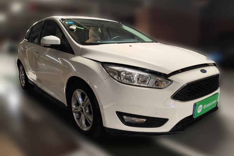Used Ford Focus 2017 Hatchback 1.6L Automatic Comfort Plus SmartDrive Edition Front Right 45 Deg