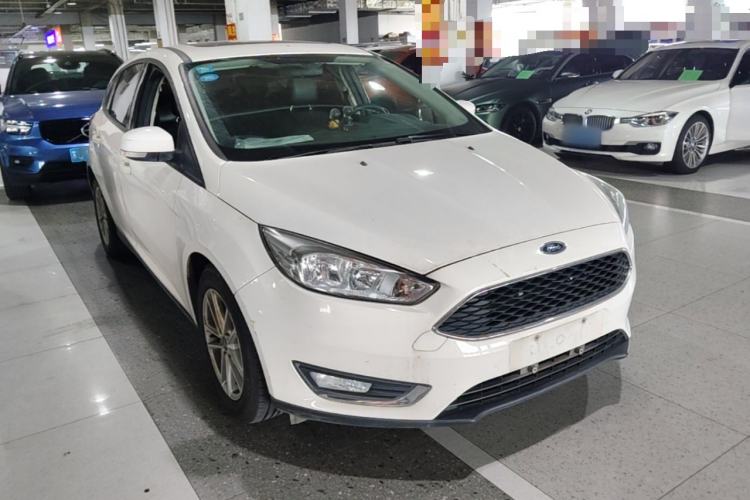 Used Ford Focus 2017 Hatchback 1.6L Manual Fashion Edition SmartDrive Version Front Right 45 Deg