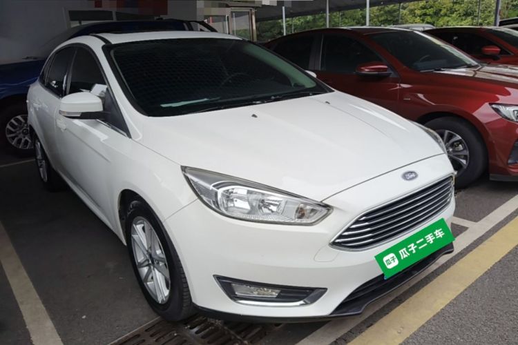 Used Ford Focus 2017 Sedan EcoBoost 180 Automatic Elite Model Front Right 45 Deg