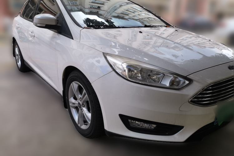 Used Ford Focus 2017 Sedan 1.6L Automatic Comfort Plus SmartDrive Edition Front Right 45 Deg
