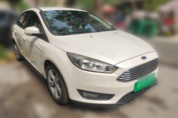Used Ford Focus 2017 Sedan 1.6L Automatic Comfort Plus SmartDrive Edition Front Right 45 Deg