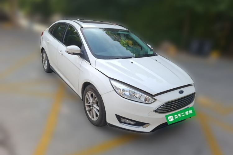 Used Ford Focus 2017 Sedan EcoBoost 180 Automatic Elite Model Front Right 45 Deg
