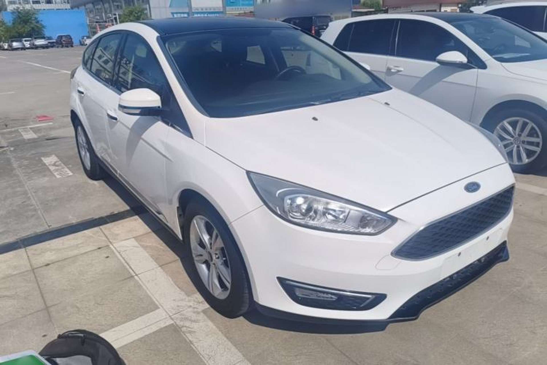 Used Ford Focus 2017 Hatchback 1.6L Automatic Comfort Plus SmartDrive Edition Front Right 45 Deg