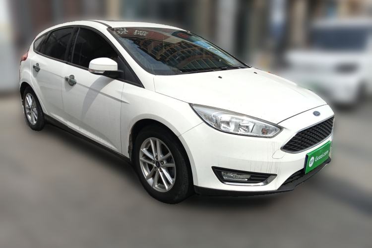Used Ford Focus 2017 Hatchback 1.6L Automatic Fashion Edition Smart Drive Version Front Right 45 Deg