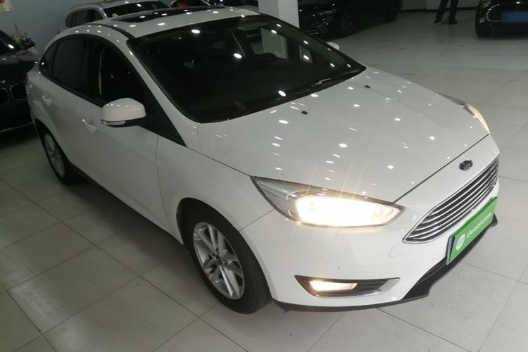 Used Ford Focus 2017 Sedan 1.6L Automatic Fashion Edition Smart Drive Version Front Right 45 Deg