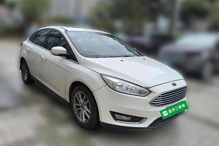 Used Ford Focus 2017 Sedan EcoBoost 180 Automatic Elite Model Front Right 45 Deg