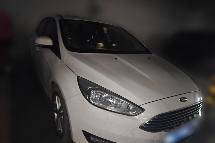 Used Ford Focus 2017 Sedan EcoBoost 125 Automatic Supreme Style SmartDrive Edition Front Right 45 Deg