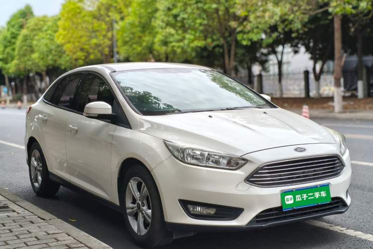 Used Ford Focus 2017 Sedan 1.6L Manual Comfort Plus SmartDrive Edition Front Right 45 Deg