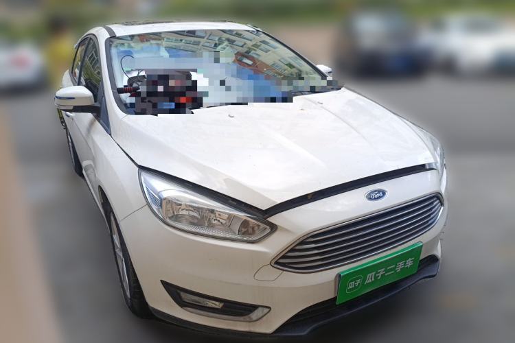 Used Ford Focus 2017 Sedan EcoBoost 125 Automatic Supreme Style SmartDrive Edition Front Right 45 Deg